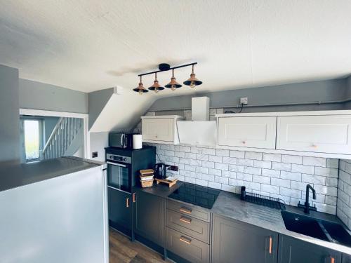 مطبخ, cozy room in بريستول مطبخ, cozy room in بريستول