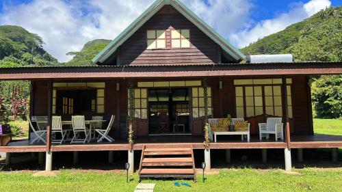 Te Fare Manulani in Raiatea Te Fare Manulani in Raiatea