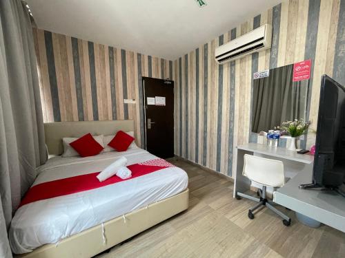 CITY KUCHAI HOTEL KUCHAI LAMA near Taman Desa Medical Centre CITY KUCHAI HOTEL KUCHAI LAMA near Taman Desa Medical Centre