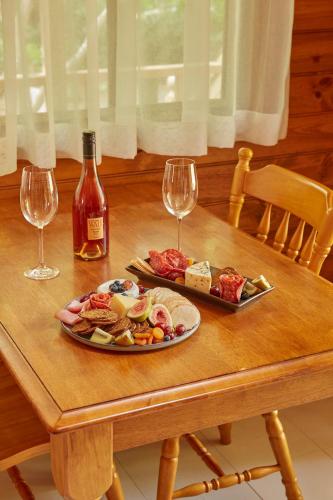 餐飲選擇, Fernhem Cottages- Love in the Mist in 埃梅洛德 餐飲選擇, Fernhem Cottages- Love in the Mist in 埃梅洛德