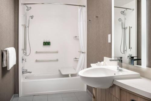 Springhill Suites by Marriott Loveland Fort Collins/Windsor in Windsor (CO) Springhill Suites by Marriott Loveland Fort Collins/Windsor in Windsor (CO)