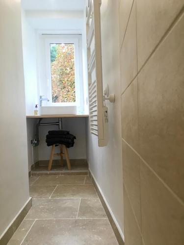 Bathroom, Le jardin Chamberlin, Chambres d'hotes in Savigny Sur Orge Bathroom, Le jardin Chamberlin, Chambres d'hotes in Savigny Sur Orge