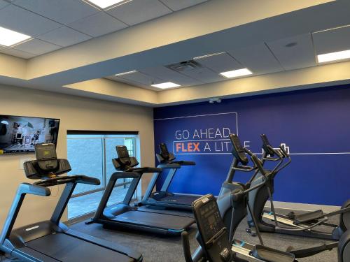 Fitness center, Holiday Inn Express Starke in Starke (FL) Fitness center, Holiday Inn Express Starke in Starke (FL)