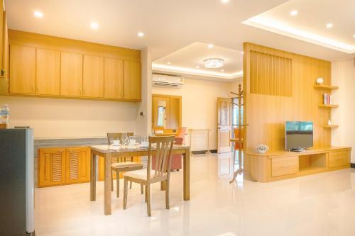 مطبخ, فندق إيه يو بليس (Au place hotel) in لوي ات مطبخ, فندق إيه يو بليس (Au place hotel) in لوي ات