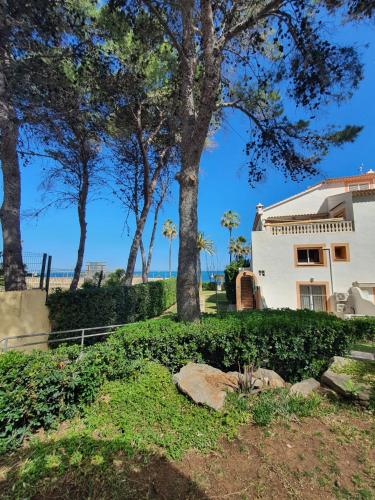 MR Hotelet de la Racona & Apartments in Las Rotas Beach MR Hotelet de la Racona & Apartments in Las Rotas Beach