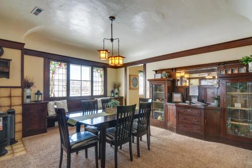 Beautiful Historic Home Near Bryce Canyon! in 加農維爾 (UT) Beautiful Historic Home Near Bryce Canyon! in 加農維爾 (UT)