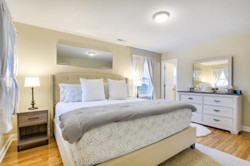 Sunny Family Home, 3 Mi to High Point Market! in High Point Sunny Family Home, 3 Mi to High Point Market! in High Point