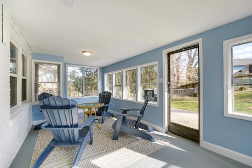 Sunny Family Home, 3 Mi to High Point Market! in High Point Sunny Family Home, 3 Mi to High Point Market! in High Point