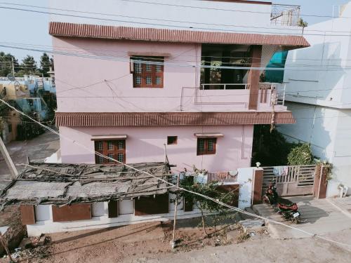 Pohled zvenku, SAHASRA HOME STAY HAMPi in Hospet Pohled zvenku, SAHASRA HOME STAY HAMPi in Hospet