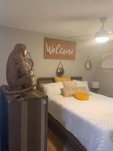 Spacious Parking Cozy 2 Bedroom Cottage House with plenty parking in Slidell Spacious Parking Cozy 2 Bedroom Cottage House with plenty parking in Slidell