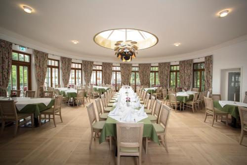 Banquet hall, Gutshotel Odelzhausen in Odelzhausen Banquet hall, Gutshotel Odelzhausen in Odelzhausen
