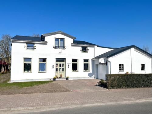 Zum Landhaus Norddeich in Norddeich (Schleswig-Holstein) Zum Landhaus Norddeich in Norddeich (Schleswig-Holstein)