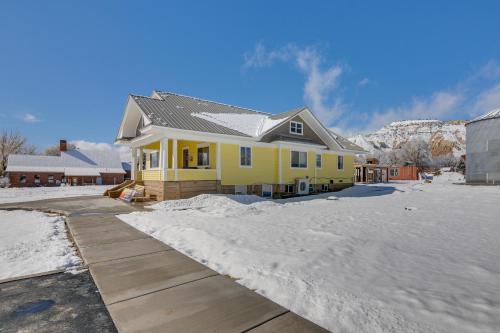 Cozy Historic Home with Games, Near Bryce Canyon! in 加農維爾 (UT) Cozy Historic Home with Games, Near Bryce Canyon! in 加農維爾 (UT)