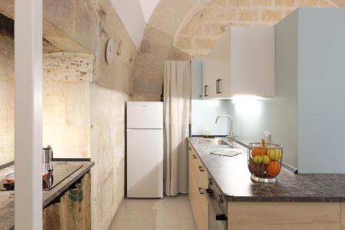 Kitchen, Sottano del Mastro Central Apartment in Corato Kitchen, Sottano del Mastro Central Apartment in Corato