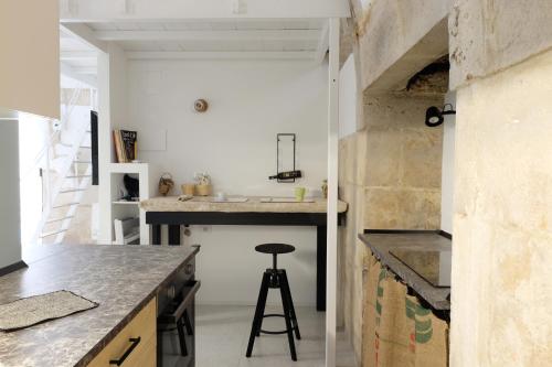 Kitchen, Sottano del Mastro Central Apartment in Corato Kitchen, Sottano del Mastro Central Apartment in Corato