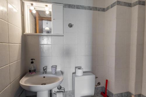 Baño, Elia mini suites 7 in Larisa Baño, Elia mini suites 7 in Larisa