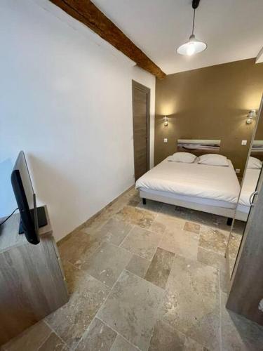 Charmant deux pièces dans le vieil Antibes Safranier