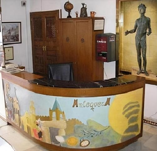 Hospederia Colon Antequera in Antequera Hospederia Colon Antequera in Antequera