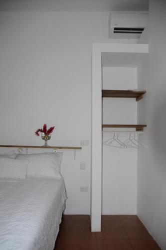 Guestroom, 2bdrmPrivateAptCaminoSantaTeresa in Cobano Guestroom, 2bdrmPrivateAptCaminoSantaTeresa in Cobano