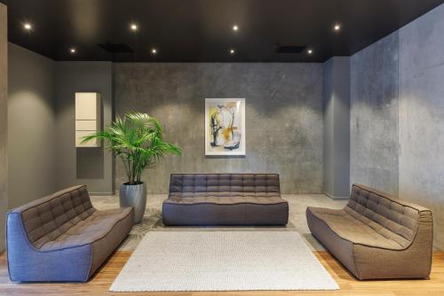 Lobby, Imagine Beach Road in Auckland Lobby, Imagine Beach Road in Auckland