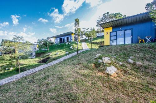 Vista exterior, SleepOver KMIA in White River Vista exterior, SleepOver KMIA in White River