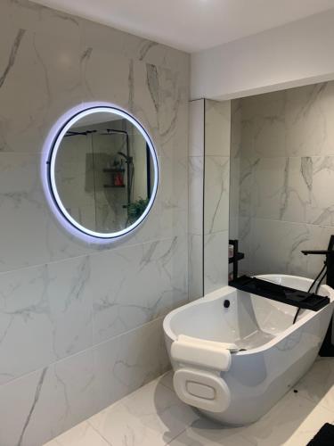 4 bedroomed luxury house in the heart of Beatles land in Halewood 4 bedroomed luxury house in the heart of Beatles land in Halewood