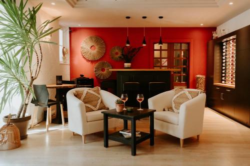 Bar/lounge, Hotel Le Petit Castel in Saramartel Bar/lounge, Hotel Le Petit Castel in Saramartel