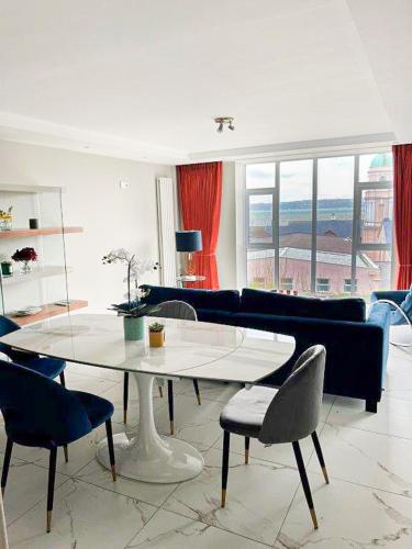 Létesítmények, Modern Luxurious Apartment w/ Patio Balcony & View in Bellevue Létesítmények, Modern Luxurious Apartment w/ Patio Balcony & View in Bellevue