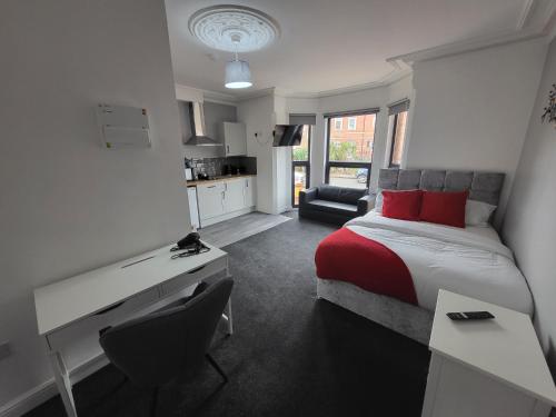 The Fishpond - Premier Nottingham Studios near Highfields The Fishpond - Premier Nottingham Studios near Highfields