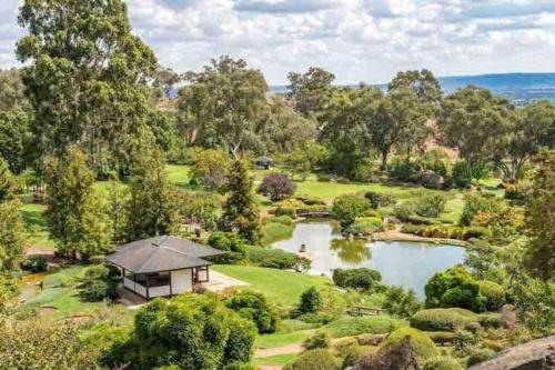 Stay on Lachlan in Cowra Stay on Lachlan in Cowra