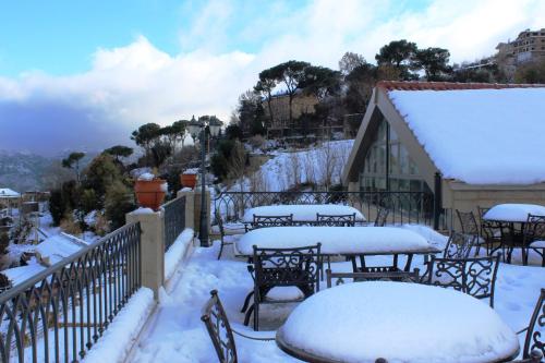Balcony/terrace, Cherry Blossom Boutique Hotel in Bhamdoun Balcony/terrace, Cherry Blossom Boutique Hotel in Bhamdoun