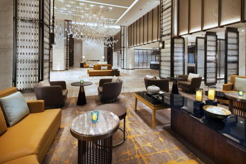 Lobby, Sheraton Los Angeles San Gabriel in East Los Angeles Lobby, Sheraton Los Angeles San Gabriel in East Los Angeles