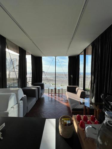 DEEPSPACE villa on Quiet Beach in Saladan DEEPSPACE villa on Quiet Beach in Saladan