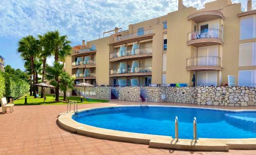 A szálláshely kívülről, 1ªLínea-50m de playa-Reformado-BBQ privada-Vistas al mar-3 terrazas (1ªLinea-50m de playa-Reformado-BBQ privada-Vistas al mar-3 terrazas) in Les Bovetes Beach A szálláshely kívülről, 1ªLínea-50m de playa-Reformado-BBQ privada-Vistas al mar-3 terrazas (1ªLinea-50m de playa-Reformado-BBQ privada-Vistas al mar-3 terrazas) in Les Bovetes Beach