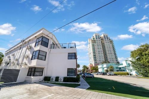 Deco Boutique Hotel in Fort Lauderdale (FL) Deco Boutique Hotel in Fort Lauderdale (FL)