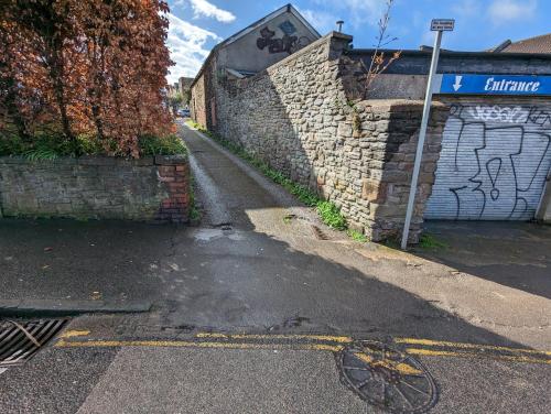 5 bed terraced family home Bristol + parking in بريسلينجتون الغربية 5 bed terraced family home Bristol + parking in بريسلينجتون الغربية