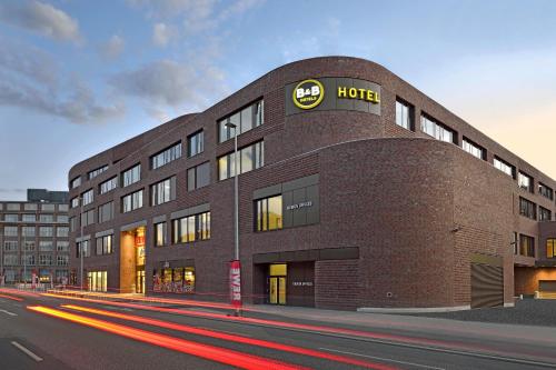 Exterior view, B&B Hotel Hannover-City in Hannover Exterior view, B&B Hotel Hannover-City in Hannover