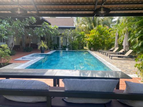 Piscina, Family Villa in Cua Duong Piscina, Family Villa in Cua Duong