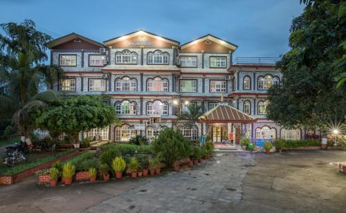 Exterior view, OYO 502 Avocado Orchid Resort in Hetauda Exterior view, OYO 502 Avocado Orchid Resort in Hetauda
