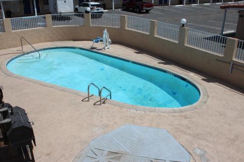 Swimming pool, Travelodge by Wyndham Blythe in Blythe (CA) Swimming pool, Travelodge by Wyndham Blythe in Blythe (CA)