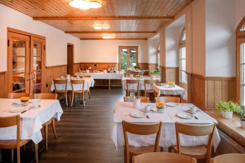 Hotel Breithorn in บลัทเทน Hotel Breithorn in บลัทเทน