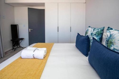 Cosy 1 Bed in Sea Point The Ivory