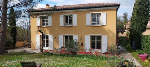 Chambre d'hote chez Florence in Vourles Chambre d'hote chez Florence in Vourles