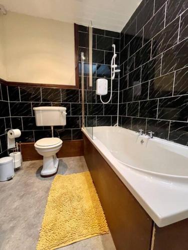 Church Penthouse by Flying Stays in พอนตีพูล Church Penthouse by Flying Stays in พอนตีพูล