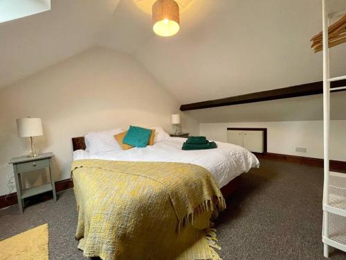 Church Penthouse by Flying Stays in พอนตีพูล Church Penthouse by Flying Stays in พอนตีพูล