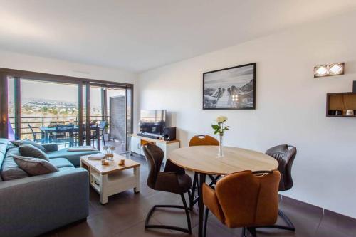 A7- 2 BDR Sea & Mountain View - AC, Parking, Pool & Terrace in Les Breguieres A7- 2 BDR Sea & Mountain View - AC, Parking, Pool & Terrace in Les Breguieres