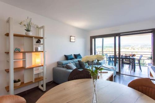 A7- 2 BDR Sea & Mountain View - AC, Parking, Pool & Terrace in Les Breguieres A7- 2 BDR Sea & Mountain View - AC, Parking, Pool & Terrace in Les Breguieres