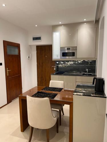 Cocina, Villa la Val, Apartamenty Wałbrzych (Villa la Val, Apartamenty Walbrzych) in Walbrzych Cocina, Villa la Val, Apartamenty Wałbrzych (Villa la Val, Apartamenty Walbrzych) in Walbrzych