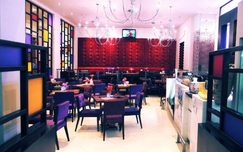 Restaurant, Garden Route Hotel in Mossel Bay Restaurant, Garden Route Hotel in Mossel Bay