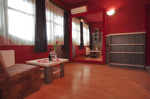 Corvin Hotel Apartments in Ovaros Corvin Hotel Apartments in Ovaros
